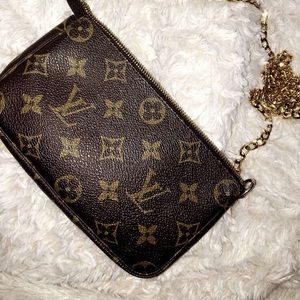 SOLD Authentic Louis Vuitton Pouchette